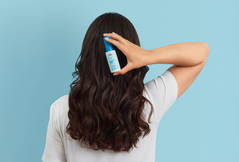 Cheveux déshydratés : les 10 gestes à adopter