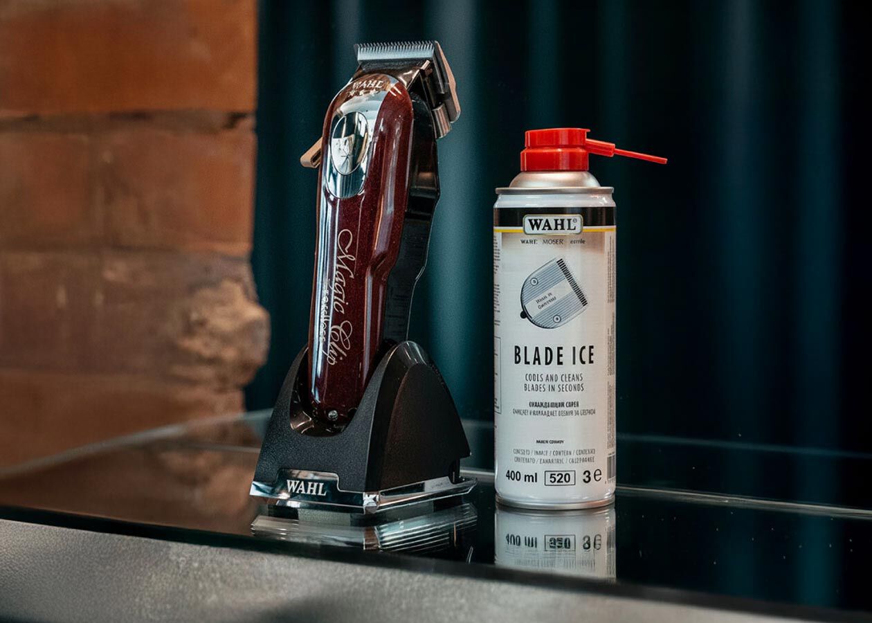 Wahl Professional : un socle de charge et un spray Blade Ice offerts pour l'achat d'une tondeuse Five Star.