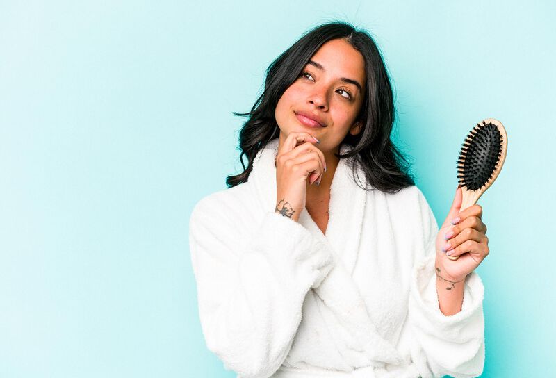 Je choisis la brosse d&eacute;m&ecirc;lante adapt&eacute;e &agrave; mes cheveux