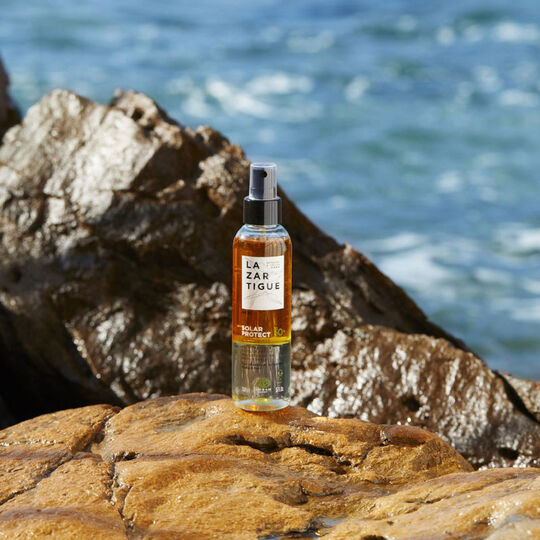 Eau protectrice bouclier anti-UV Solar Protect