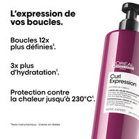 Cr&egrave;me en gel&eacute;e Curl Expression - D&eacute;finition des boucles