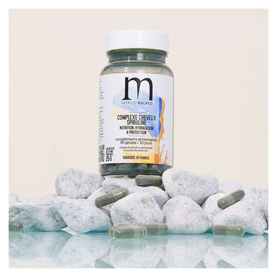 Compl&eacute;ment alimentaire complexe spiruline cheveux secs cure 30 jours