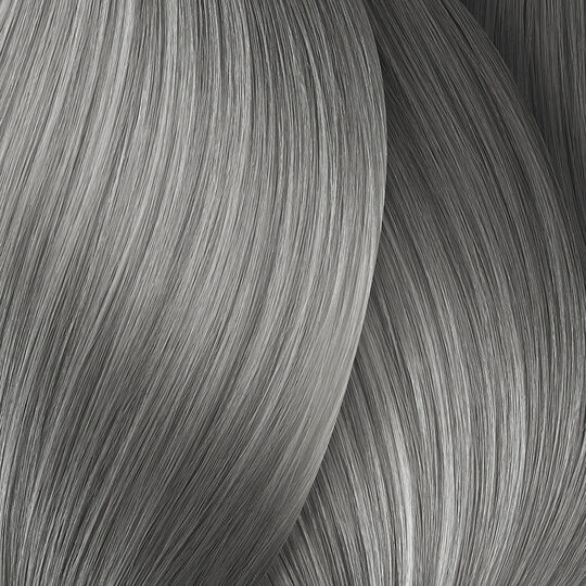 Coloration cr&egrave;me de beaut&eacute; Majirel 8.1 blond clair cendr&eacute;
