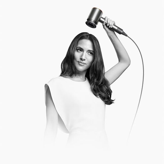 Sèche-cheveux Supersonic avec 5 accessoires de coiffage