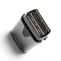 Rasoir double grille avec lumi&egrave;re d&eacute;sinfectante UVFOIL02