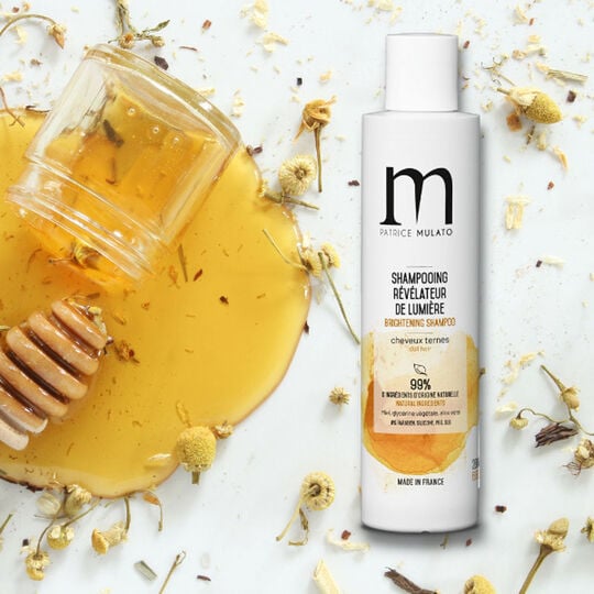 Shampooing r&eacute;v&eacute;lateur de lumi&egrave;re pour cheveux ternes