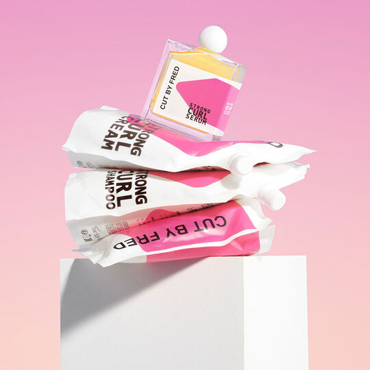 Crème de définition cheveux très bouclés frisés Strong Curl Cream