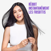 Rituel lissant cheveux indisciplin&eacute;s BC Frizz Away