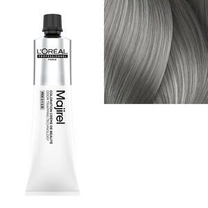 Coloration cr&egrave;me de beaut&eacute; Majirel 8.1 blond clair cendr&eacute;