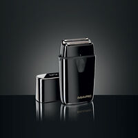 Rasoir double grille avec lumière désinfectante UVFOIL02