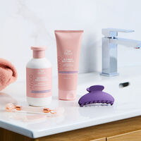 Conditionneur raviveur de couleur blond froid Invigo Blonde Recharge