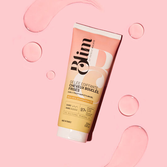 Gelée coiffante cheveux bouclés frisés Blim
