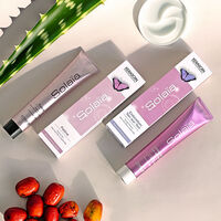 Coloration ton sur ton Sola&iuml;a 7.3 blond dor&eacute;