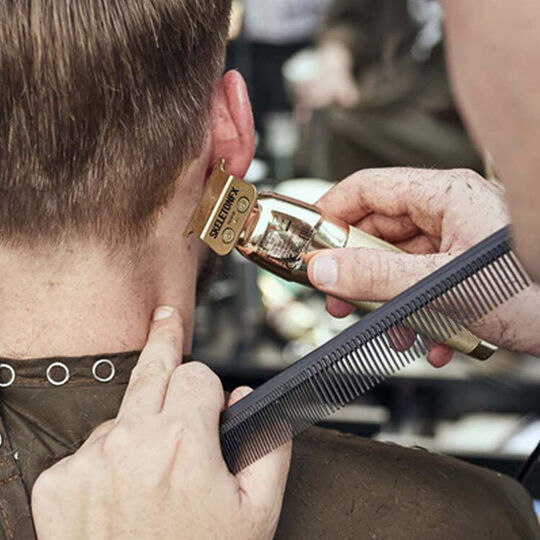 Tondeuse de pr&eacute;cision m&eacute;tal Skeleton FX7870GE