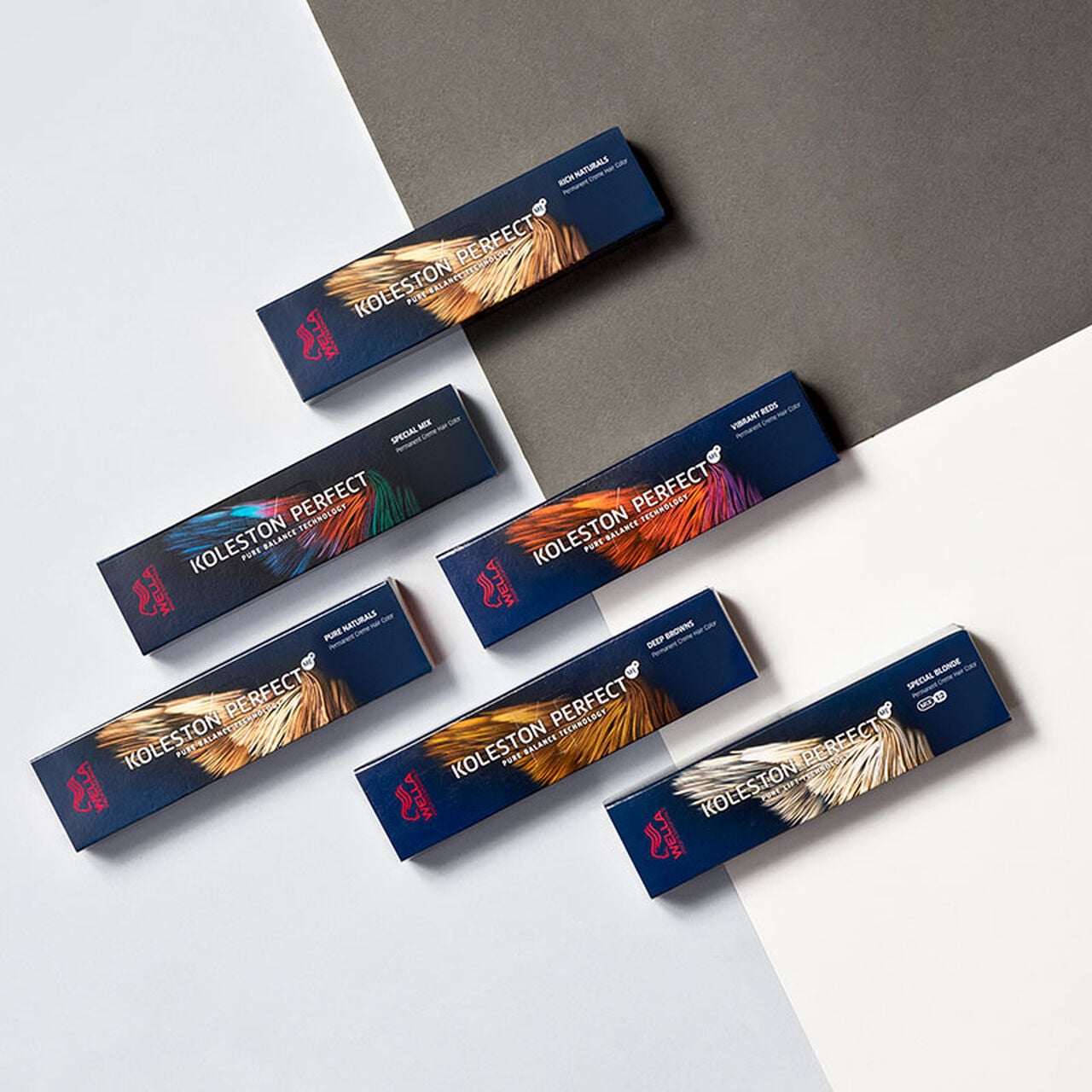 Wella Professionals Koleston Perfect ME+ Pure Naturals coloration cheveux permanente teinte 2/8 60 ml Bleu - vue 4